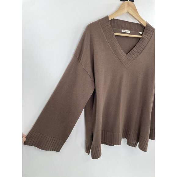 Max Studio London Women’s V-Neck Brown Sweater Soft Cozy Boho See‎ Measurements - Picture 5 of 12